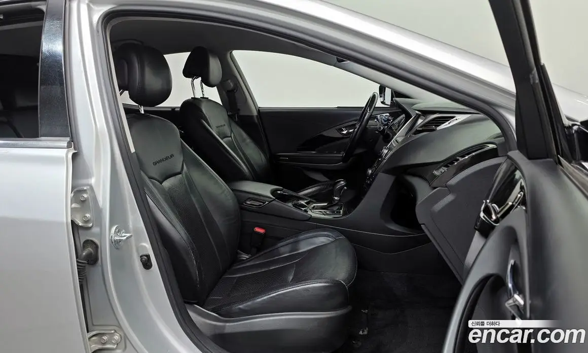 Hyundai Grandeur 2013 3.0 автомат (гидро), фото 16