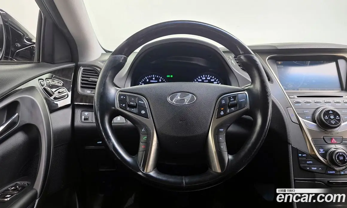 Hyundai Grandeur 2013 3.0 автомат (гидро), фото 19