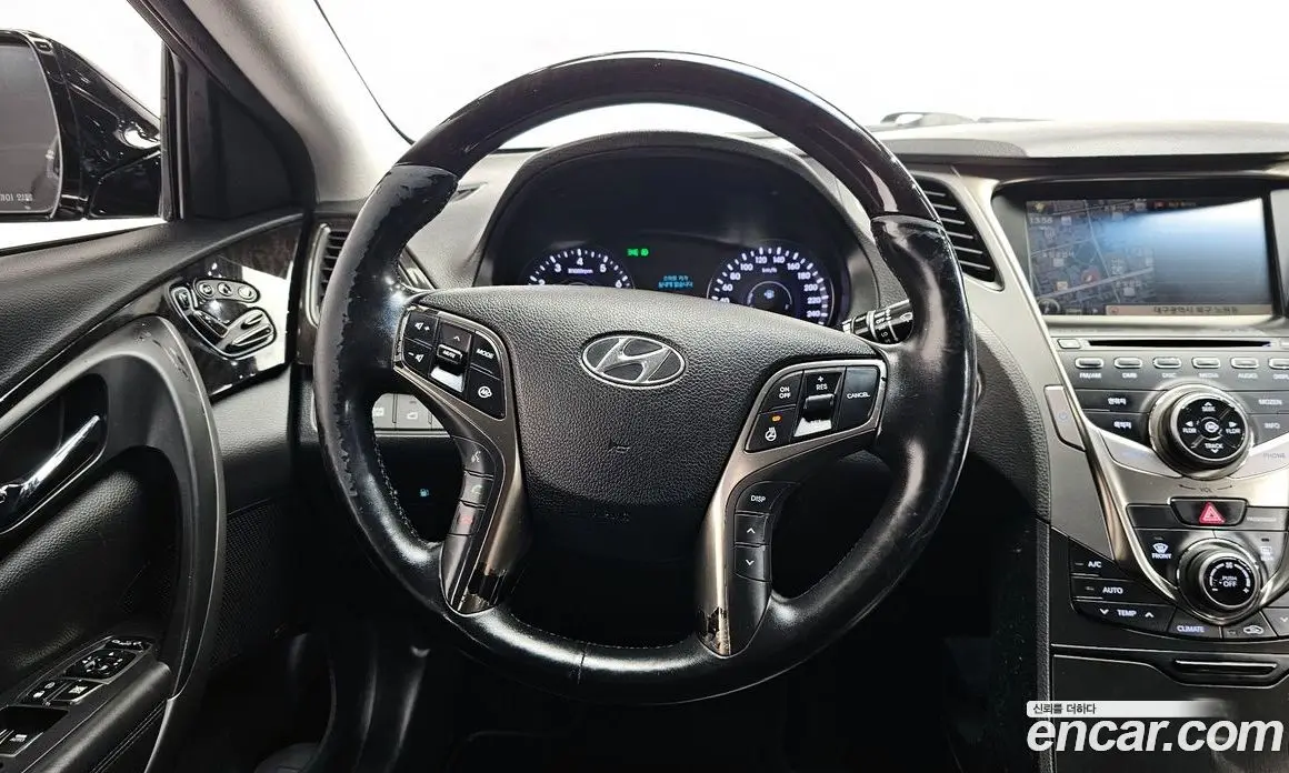 Hyundai Grandeur 2013 3.0 автомат (гидро), фото 13