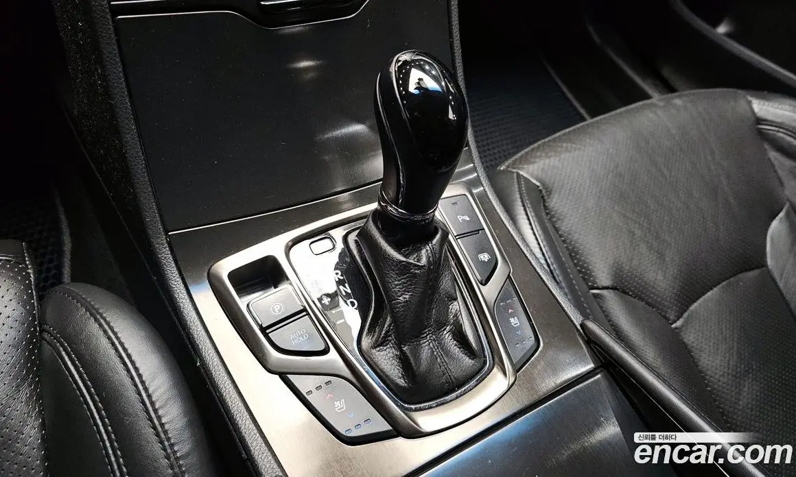 Hyundai Grandeur 2013 3.0 автомат (гидро), фото 9