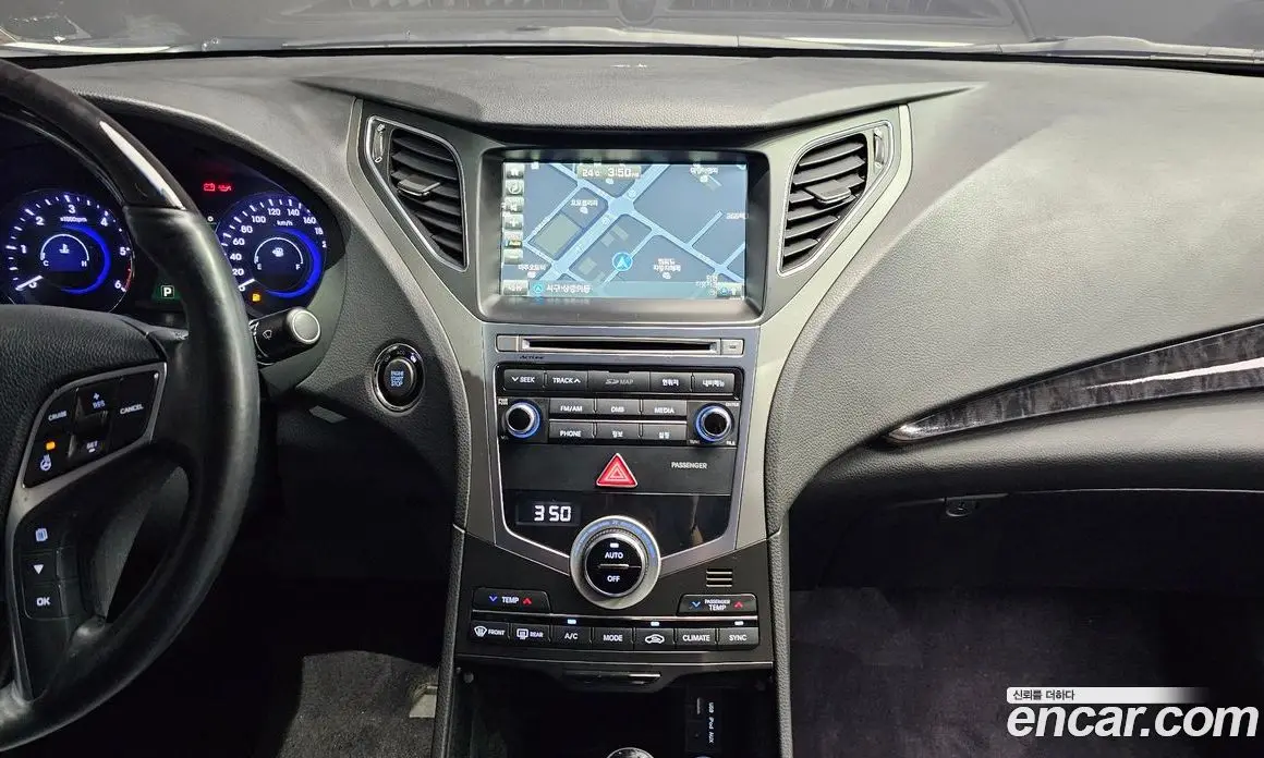 Hyundai Grandeur 2015 2.2 автомат (гидро), фото 13