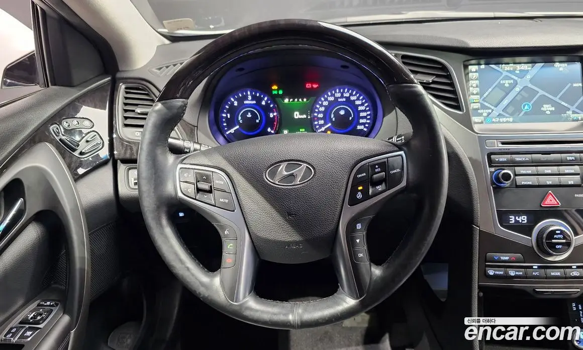 Hyundai Grandeur 2015 2.2 автомат (гидро), фото 15