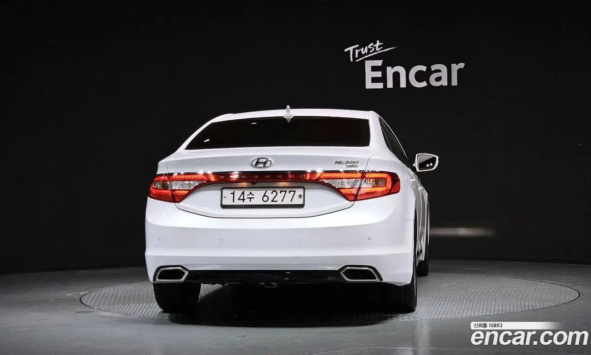 Hyundai Grandeur 2015 2.2 автомат (гидро), фото 4