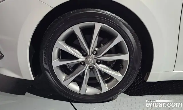 Hyundai Grandeur 2015 2.2 автомат (гидро), миниатюра 5