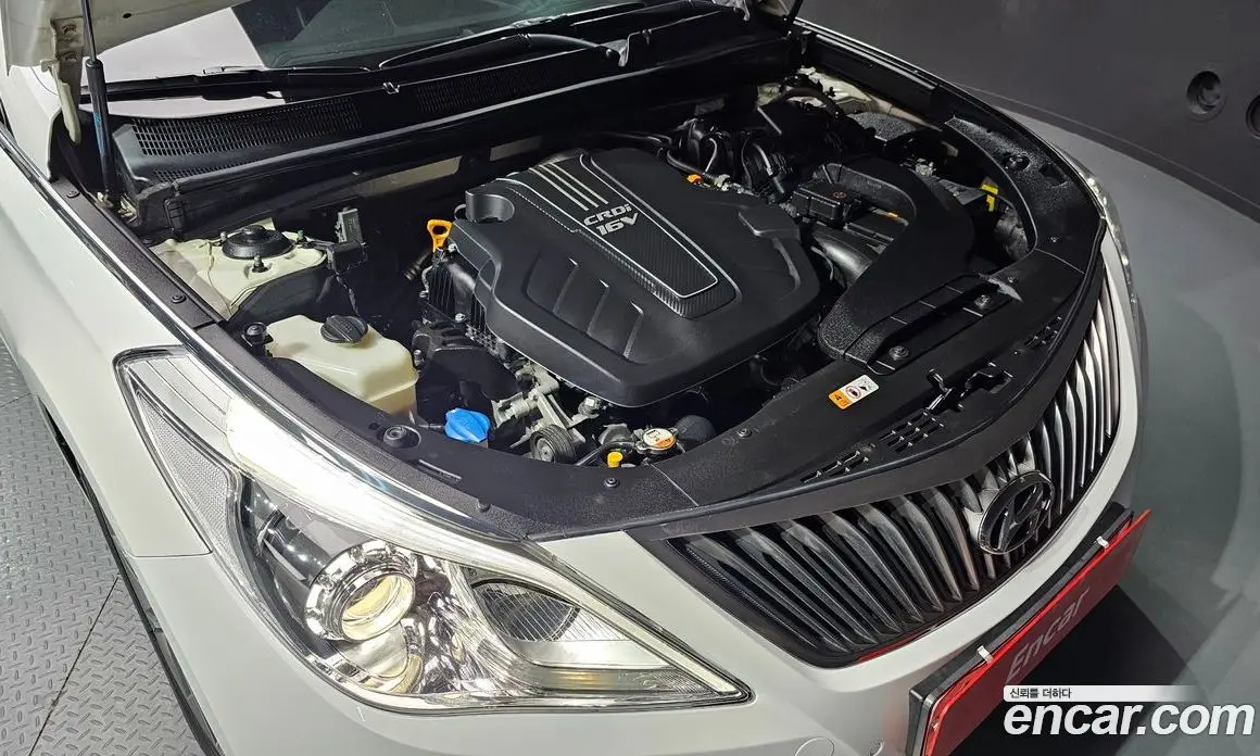 Hyundai Grandeur 2015 2.2 автомат (гидро), фото 6