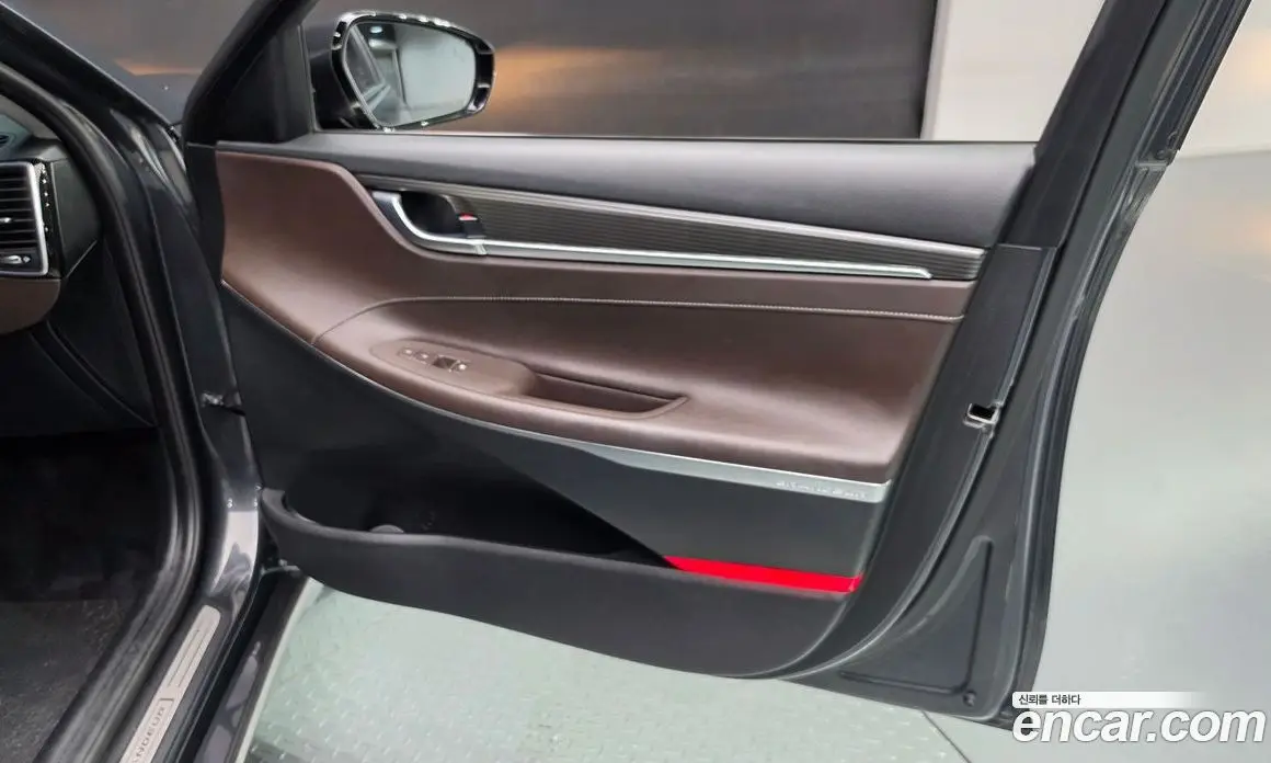 Hyundai Grandeur 2017 2.4 автомат (гидро), фото 14