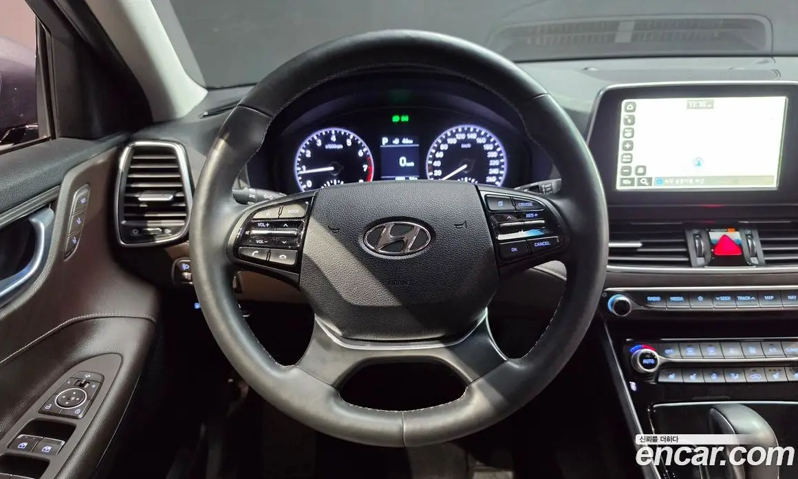 Hyundai Grandeur 2017 2.4 автомат (гидро), фото 18
