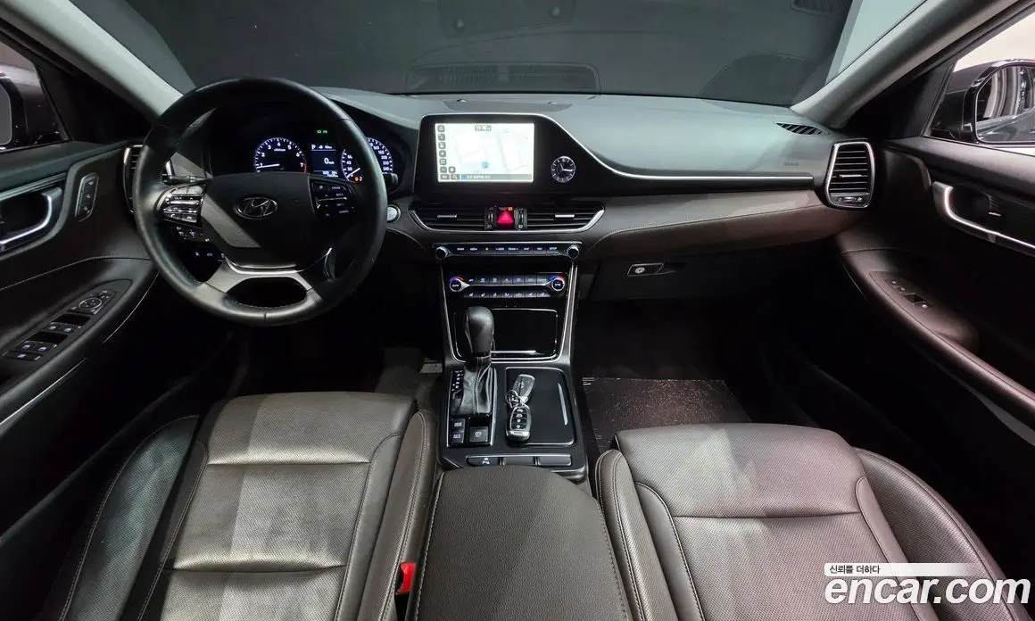 Hyundai Grandeur 2017 2.4 автомат (гидро), фото 10