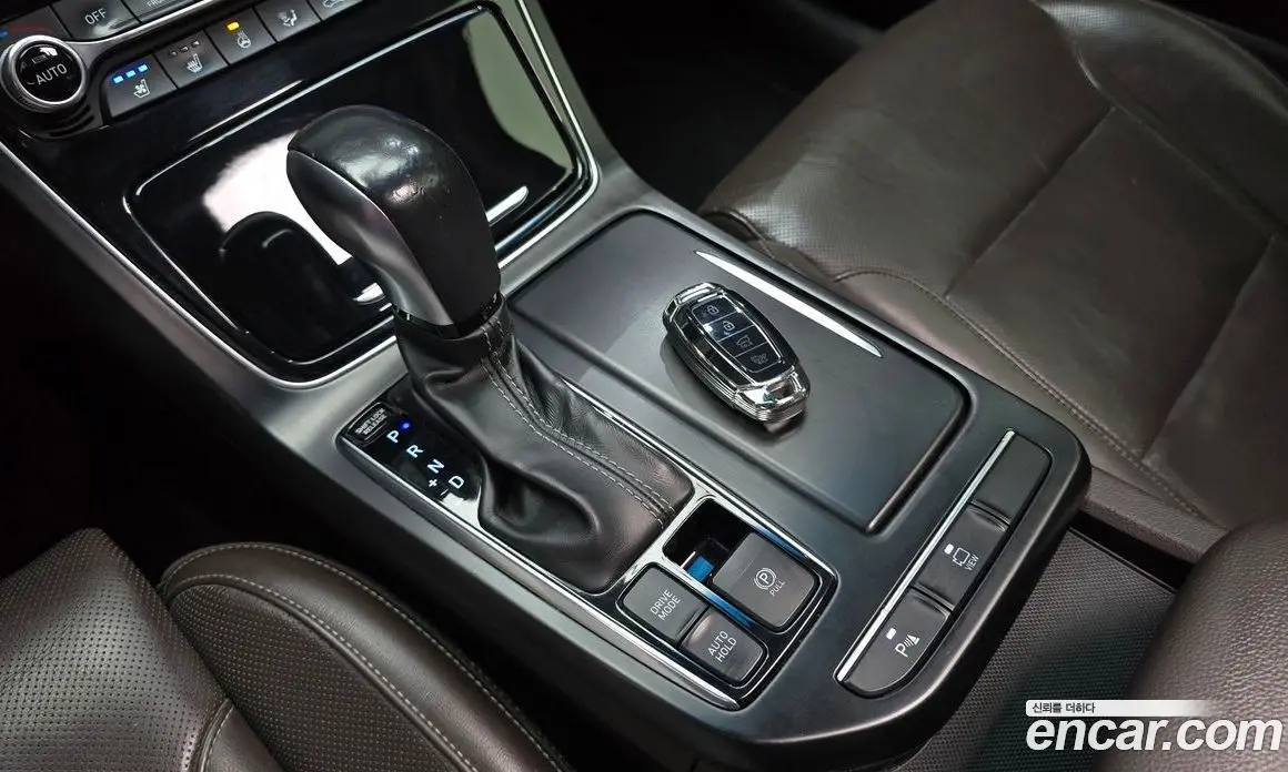 Hyundai Grandeur 2017 2.4 автомат (гидро), фото 9