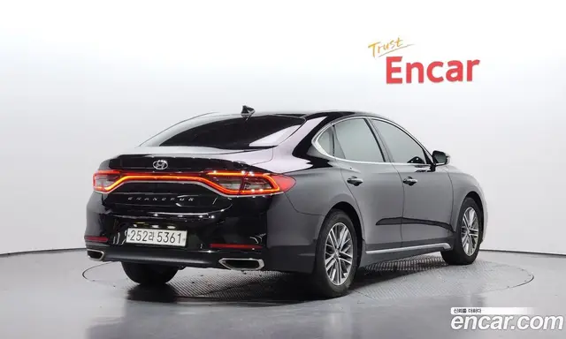 Hyundai Grandeur 2018 2.4 автомат (гидро), миниатюра 2