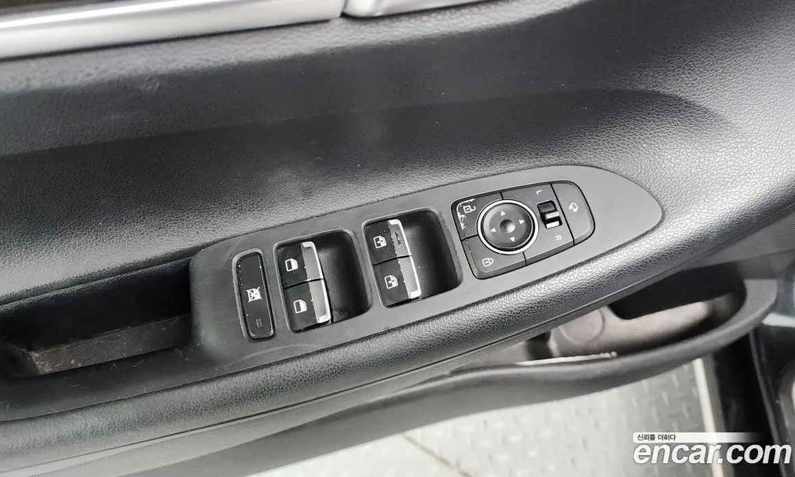 Hyundai Grandeur 2018 2.4 автомат (гидро), фото 17