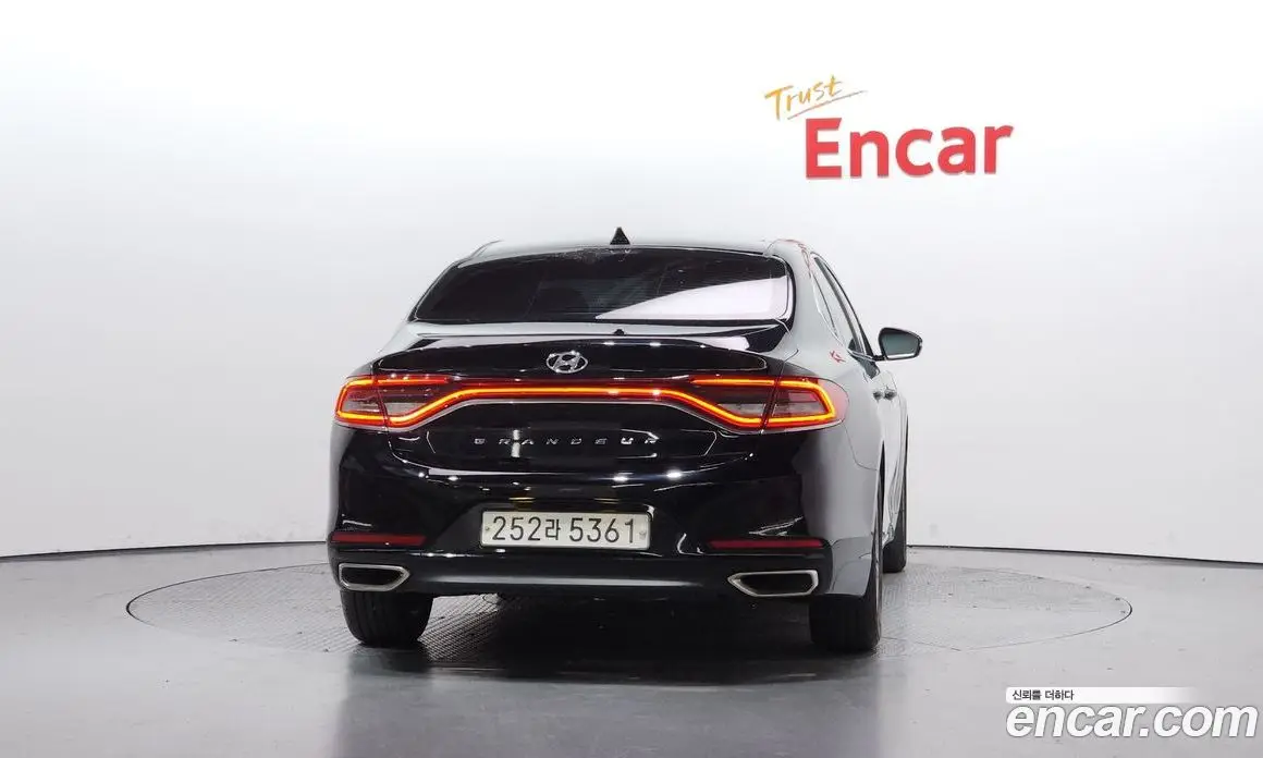 Hyundai Grandeur 2018 2.4 автомат (гидро), фото 4