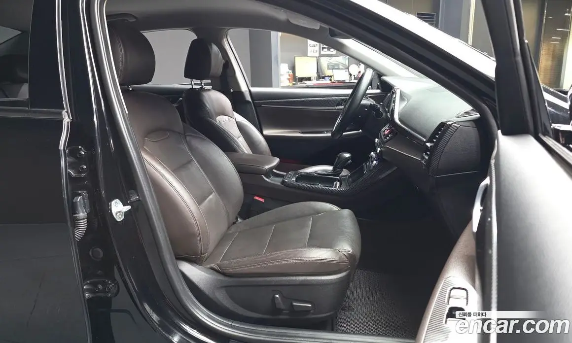 Hyundai Grandeur 2018 2.2 автомат (гидро), фото 17