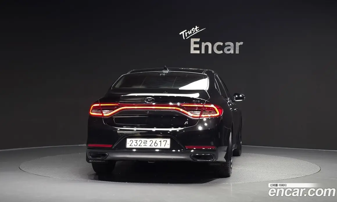 Hyundai Grandeur 2018 2.2 автомат (гидро), фото 4