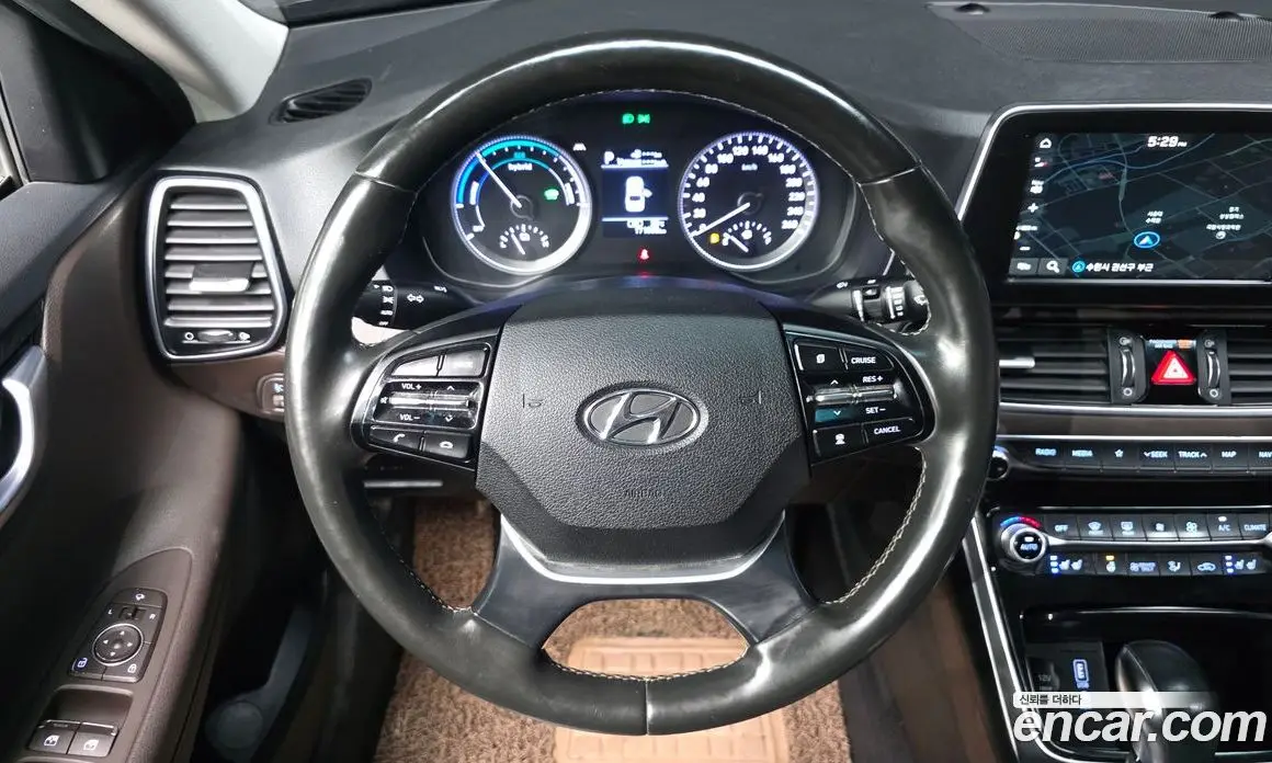 Hyundai Grandeur 2019 2.4 автомат (гидро), фото 13
