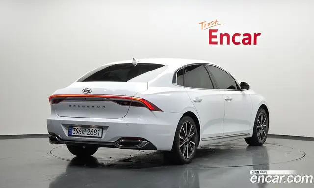 Hyundai Grandeur 2022 3.0 автомат (гидро), миниатюра 2