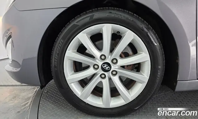 Hyundai i40 2012 2.0 автомат (гидро), миниатюра 5
