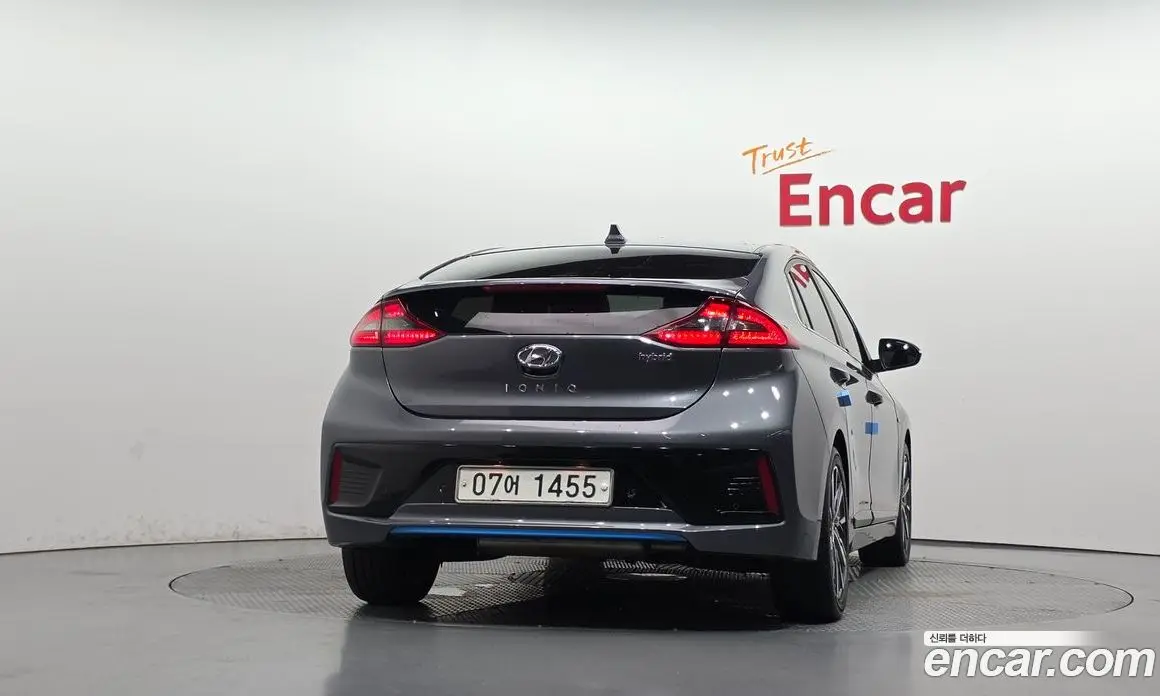 Hyundai Ioniq 2017 1.6 автомат (гидро), фото 4