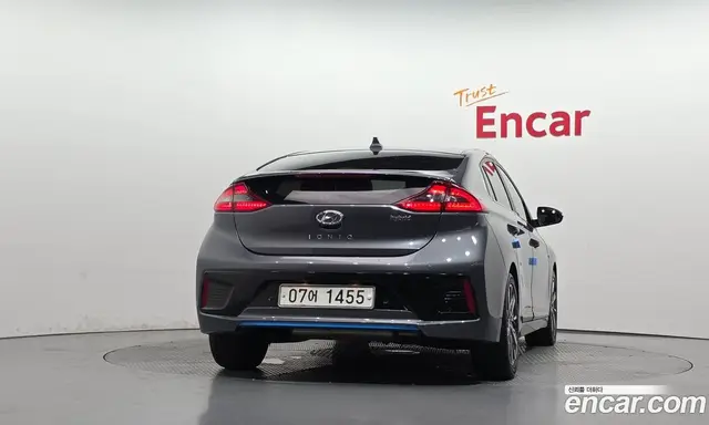 Hyundai Ioniq 2017 1.6 автомат (гидро), миниатюра 4