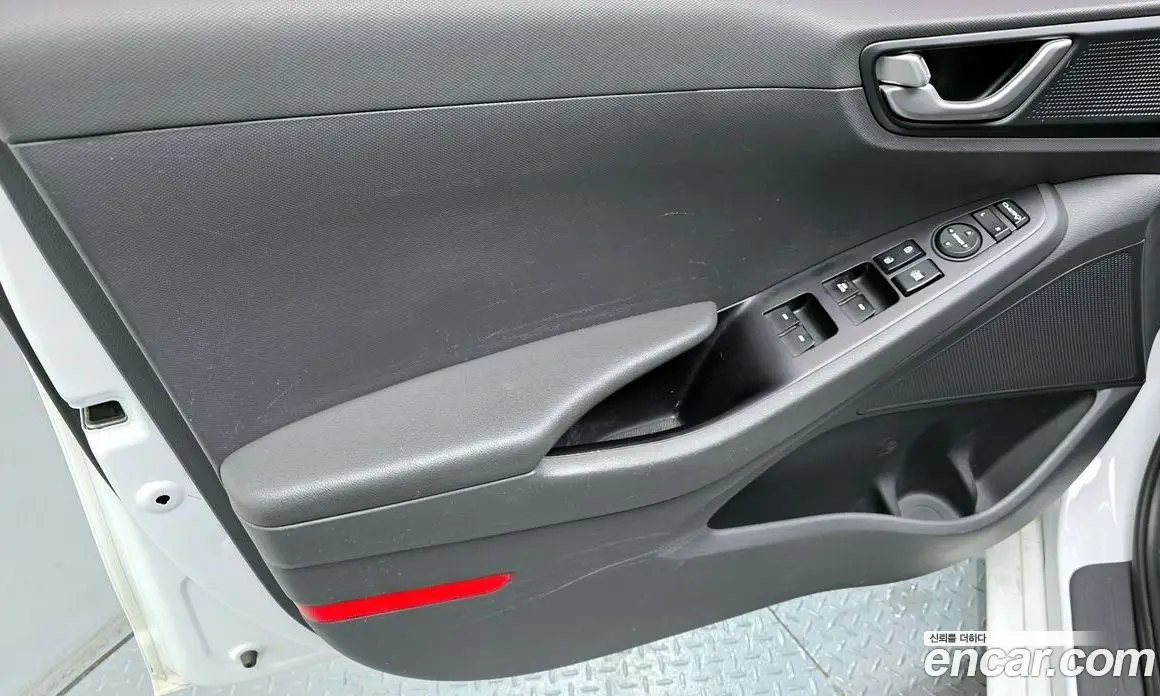 Hyundai Ioniq 2019 1.6 автомат (гидро), фото 14