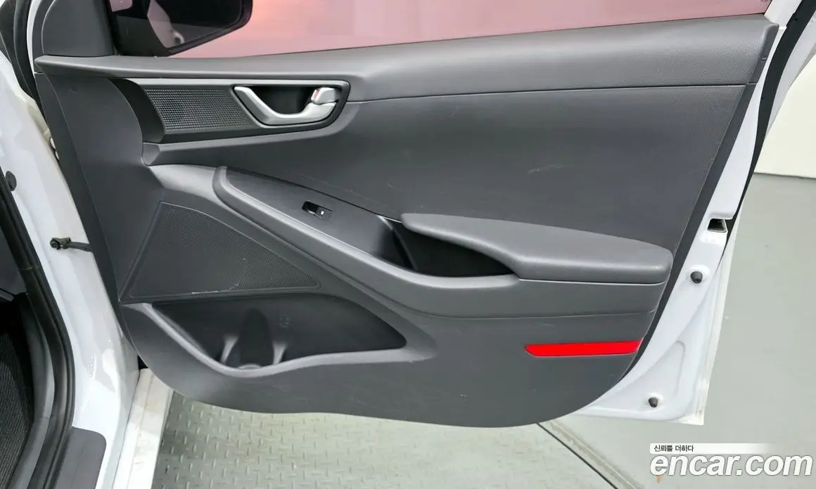 Hyundai Ioniq 2019 1.6 автомат (гидро), фото 15