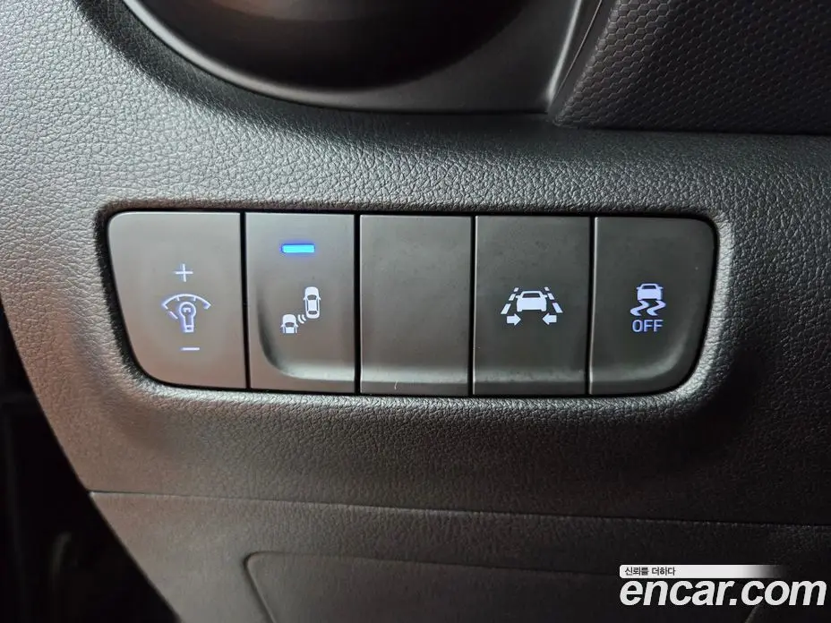 Hyundai Kona 2018 1.6 автомат (гидро), фото 14