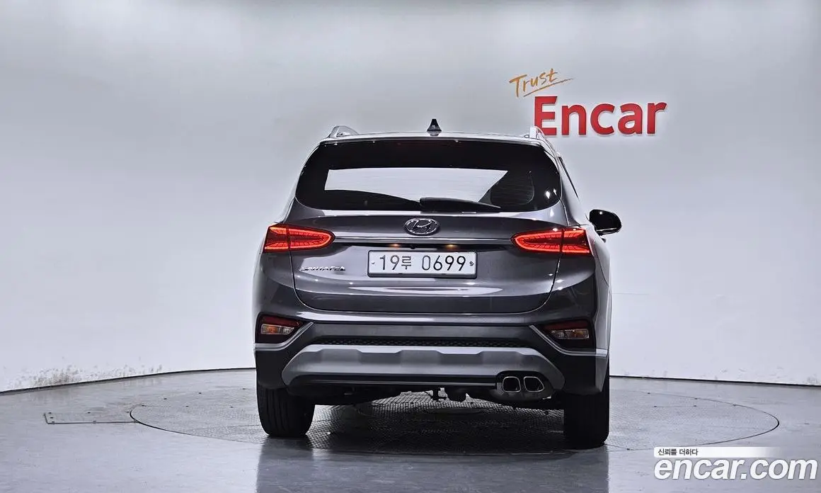 Hyundai Santa Fe 2019 2.0 автомат (гидро), фото 4