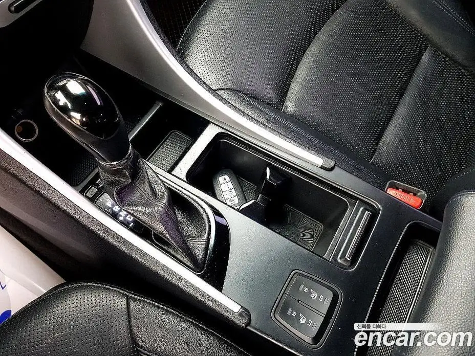 Hyundai Sonata 2014 2.0 автомат (гидро), фото 13