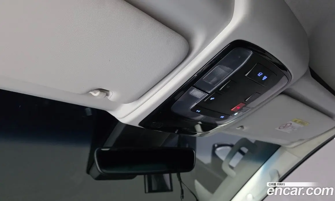 Hyundai Staria 2022 2.2 автомат (гидро), фото 19