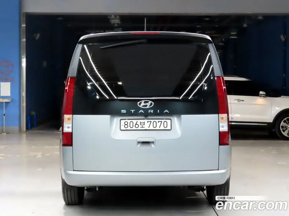 Hyundai Staria 2022 2.2 автомат (гидро), фото 18