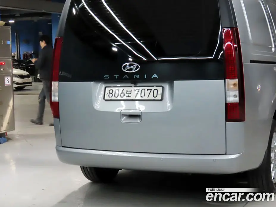 Hyundai Staria 2022 2.2 автомат (гидро), фото 20