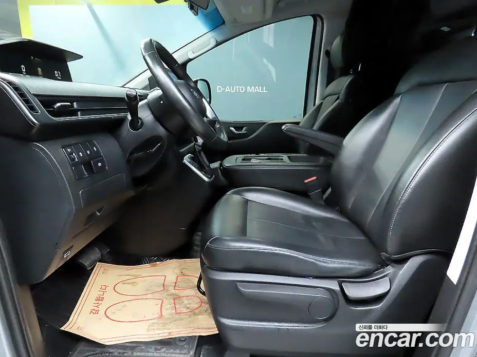 Hyundai Staria 2022 2.2 автомат (гидро), фото 3