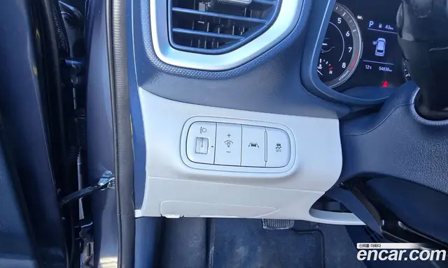 Hyundai Venue 2019 1.6 автомат (гидро), миниатюра 12