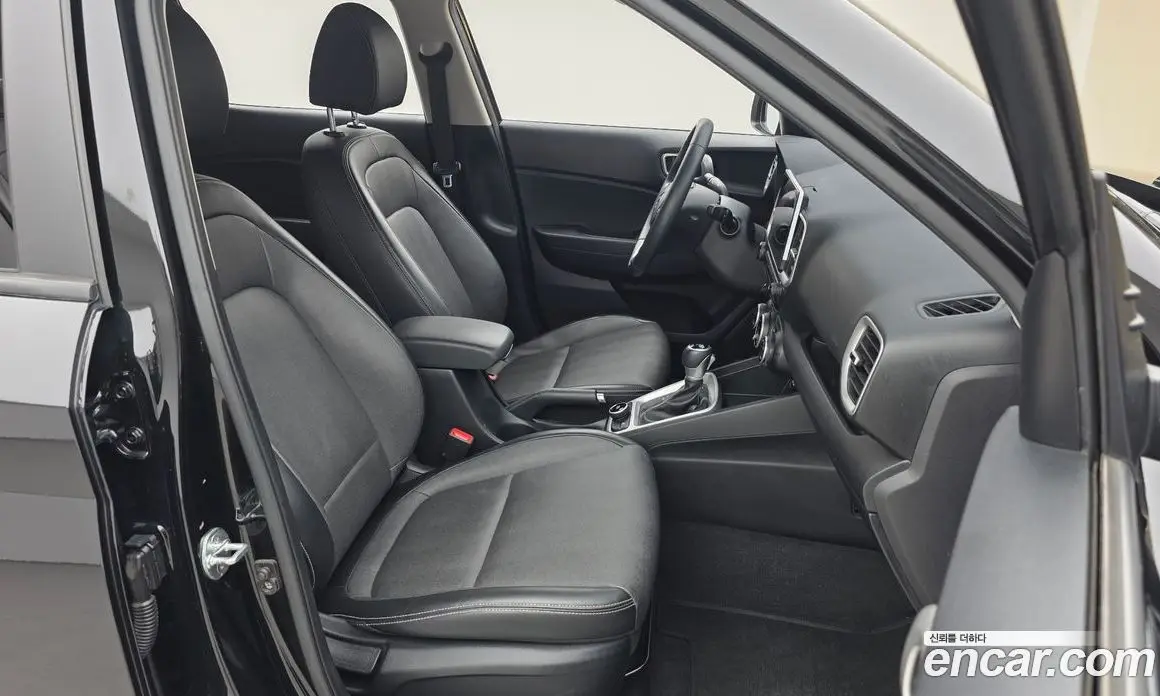 Hyundai Venue 2020 1.6 автомат (гидро), фото 11
