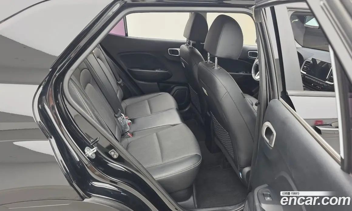 Hyundai Venue 2020 1.6 автомат (гидро), фото 12