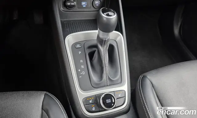 Hyundai Venue 2020 1.6 автомат (гидро), миниатюра 9