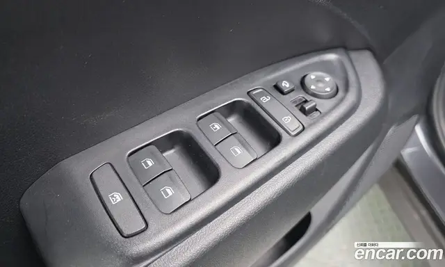Hyundai Venue 2021 1.6 автомат (гидро), миниатюра 12