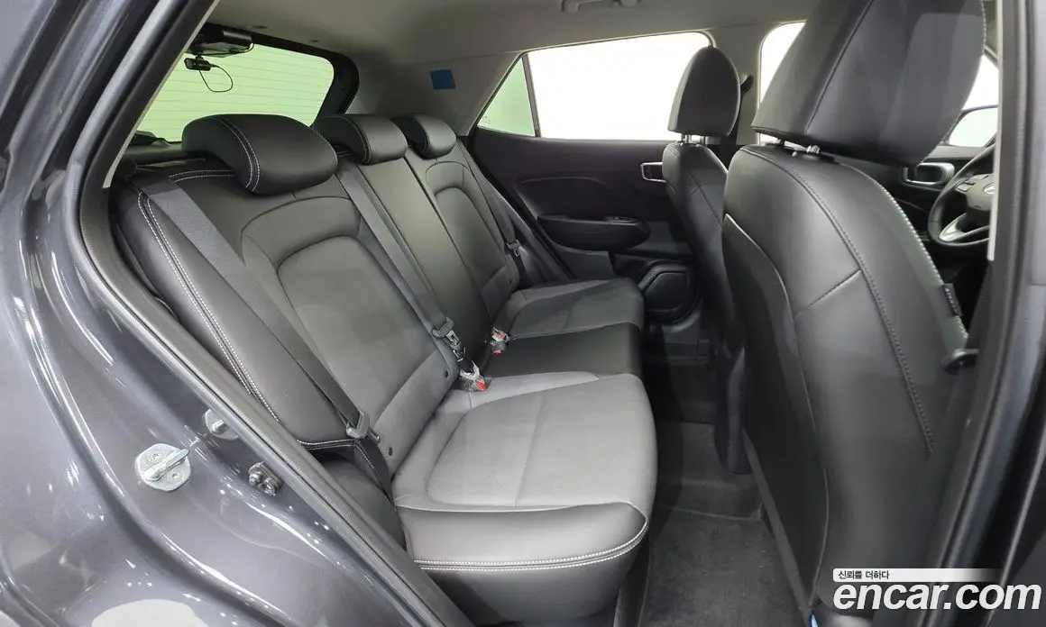 Hyundai Venue 2021 1.6 автомат (гидро), фото 19