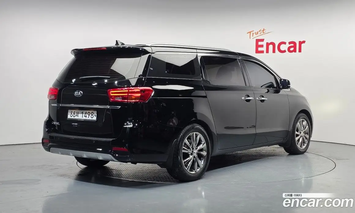 Kia Carnival 2018 2.2 автомат (гидро), фото 2 Kia Carnival 2018 2.2 автомат (гидро), фото 2