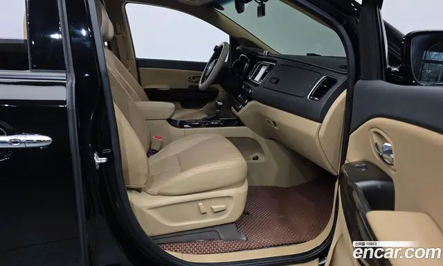 Kia Carnival 2018 2.2 автомат (гидро), миниатюра 11 Kia Carnival 2018 2.2 автомат (гидро), миниатюра 11