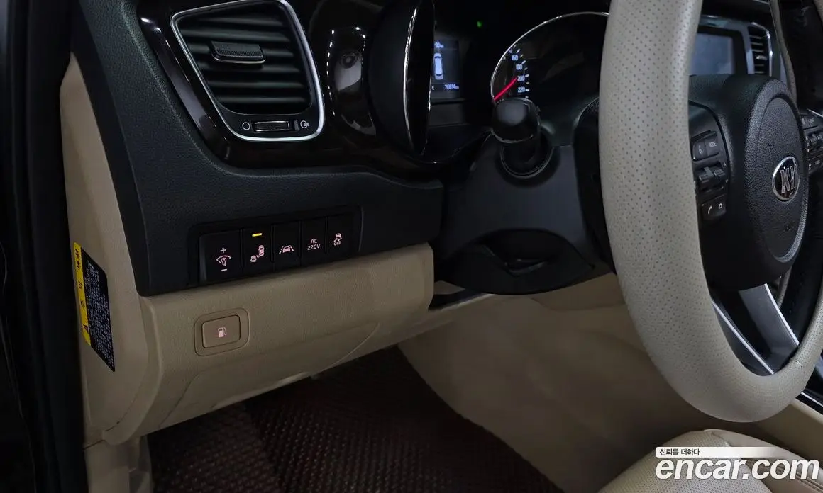 Kia Carnival 2018 2.2 автомат (гидро), фото 14 Kia Carnival 2018 2.2 автомат (гидро), фото 14