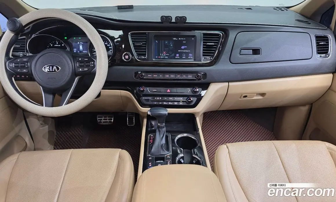Kia Carnival 2018 2.2 автомат (гидро), фото 7 Kia Carnival 2018 2.2 автомат (гидро), фото 7
