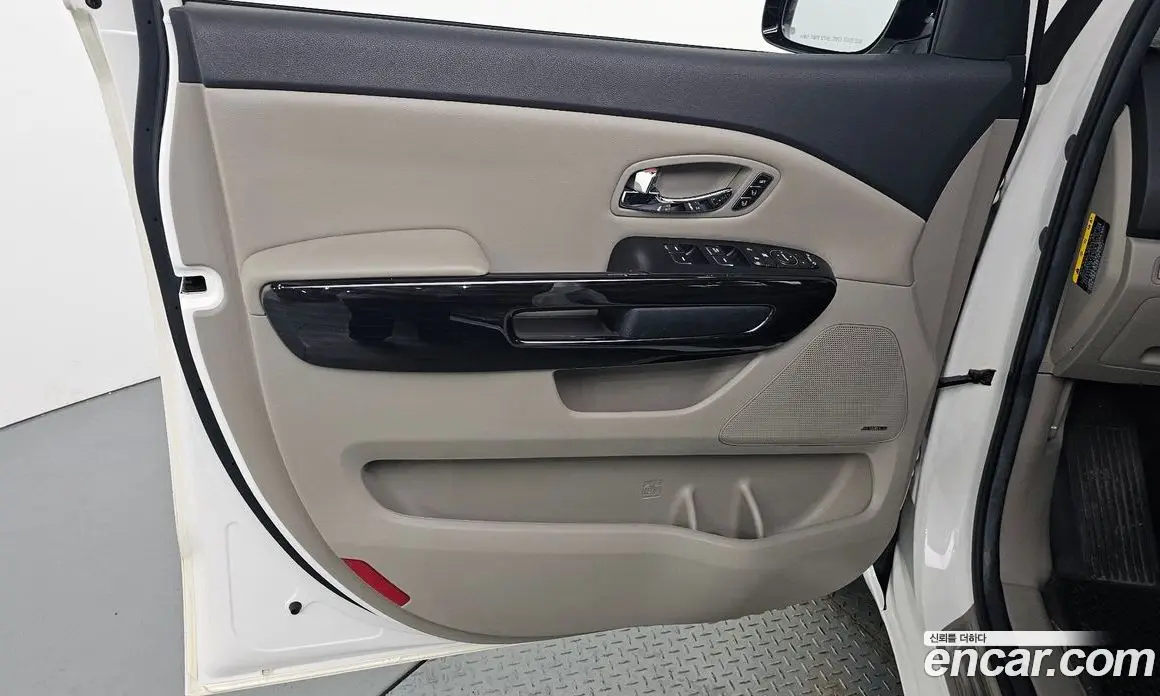 Kia Carnival 2018 2.2 автомат (гидро), фото 14 Kia Carnival 2018 2.2 автомат (гидро), фото 14