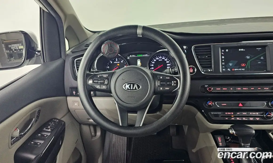 Kia Carnival 2018 2.2 автомат (гидро), фото 19 Kia Carnival 2018 2.2 автомат (гидро), фото 19