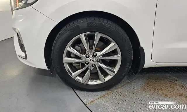 Kia Carnival 2018 2.2 автомат (гидро), миниатюра 5 Kia Carnival 2018 2.2 автомат (гидро), миниатюра 5