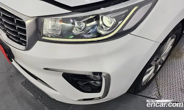Kia Carnival 2018 2.2 автомат (гидро), миниатюра 8 Kia Carnival 2018 2.2 автомат (гидро), миниатюра 8