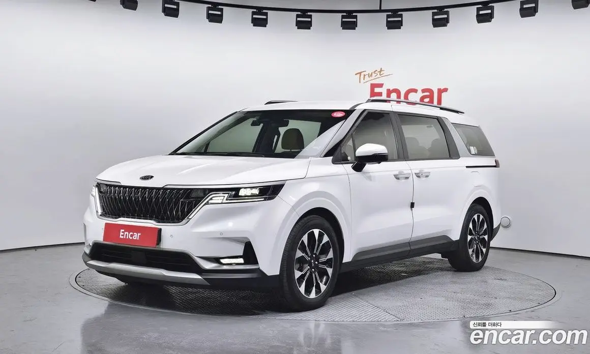 Kia Carnival 2020 2.2 автомат (гидро), фото 1 Kia Carnival 2020 2.2 автомат (гидро), фото 1