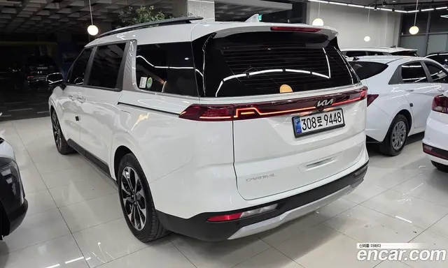 Kia Carnival 2022 2.2 автомат (гидро), миниатюра 4