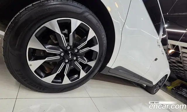 Kia Carnival 2022 2.2 автомат (гидро), миниатюра 8
