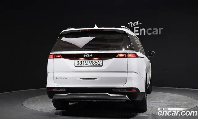 Kia Carnival 2022 2.2 автомат (гидро), миниатюра 4 Kia Carnival 2022 2.2 автомат (гидро), миниатюра 4